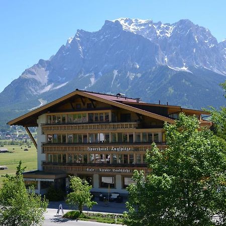 Sporthotel Zugspitze Лермос Экстерьер фото