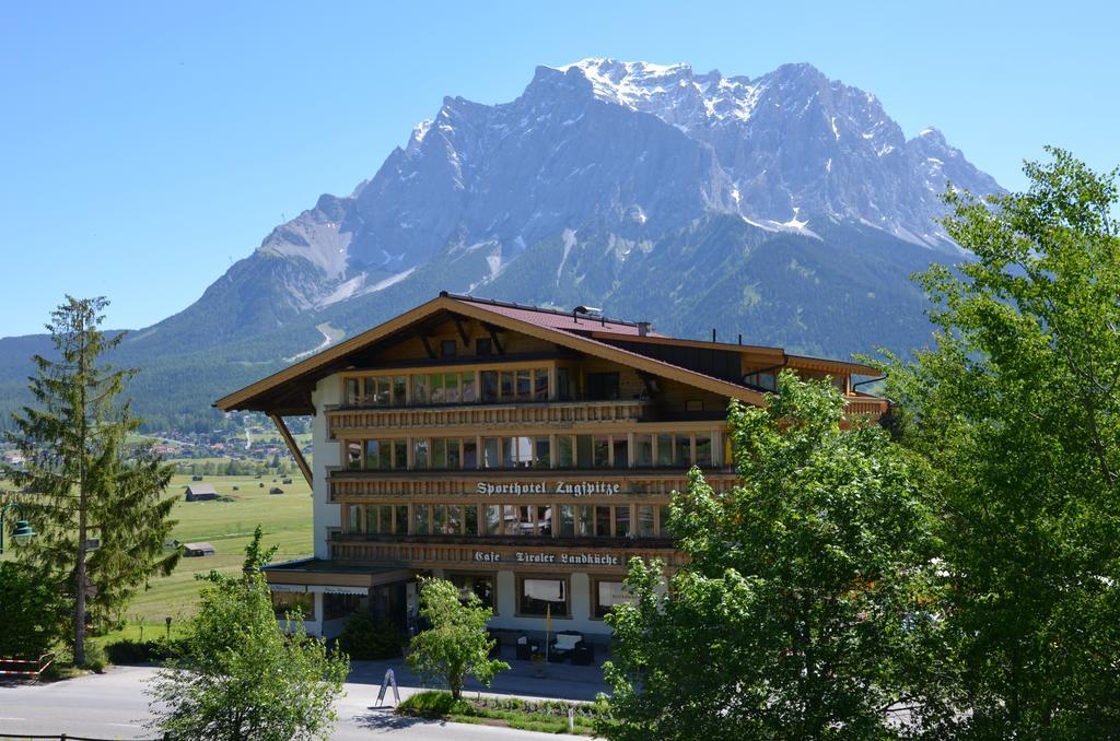 Sporthotel Zugspitze Лермос Экстерьер фото