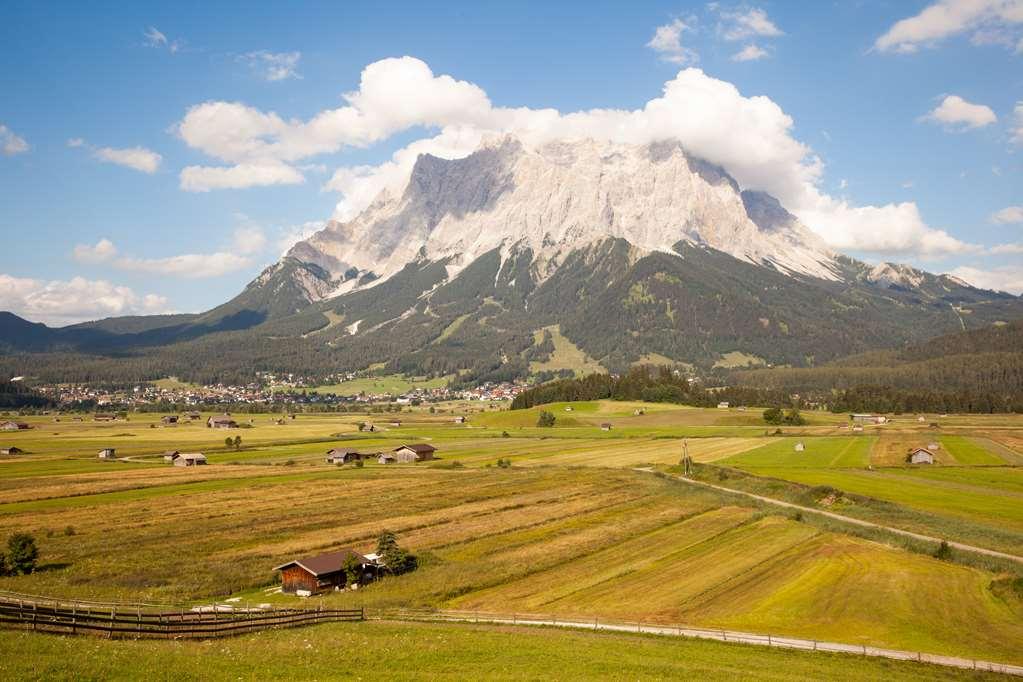 Sporthotel Zugspitze Лермос Экстерьер фото