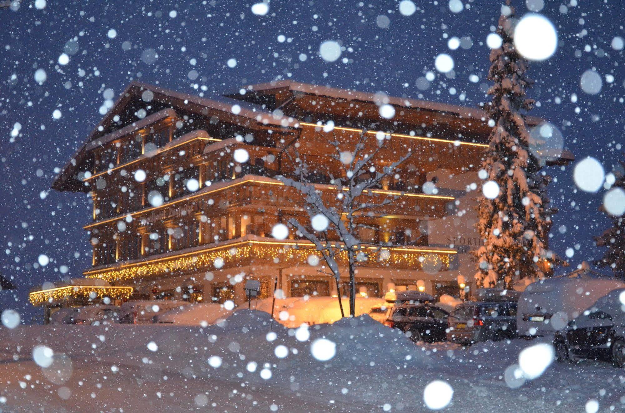 Sporthotel Zugspitze Лермос Экстерьер фото