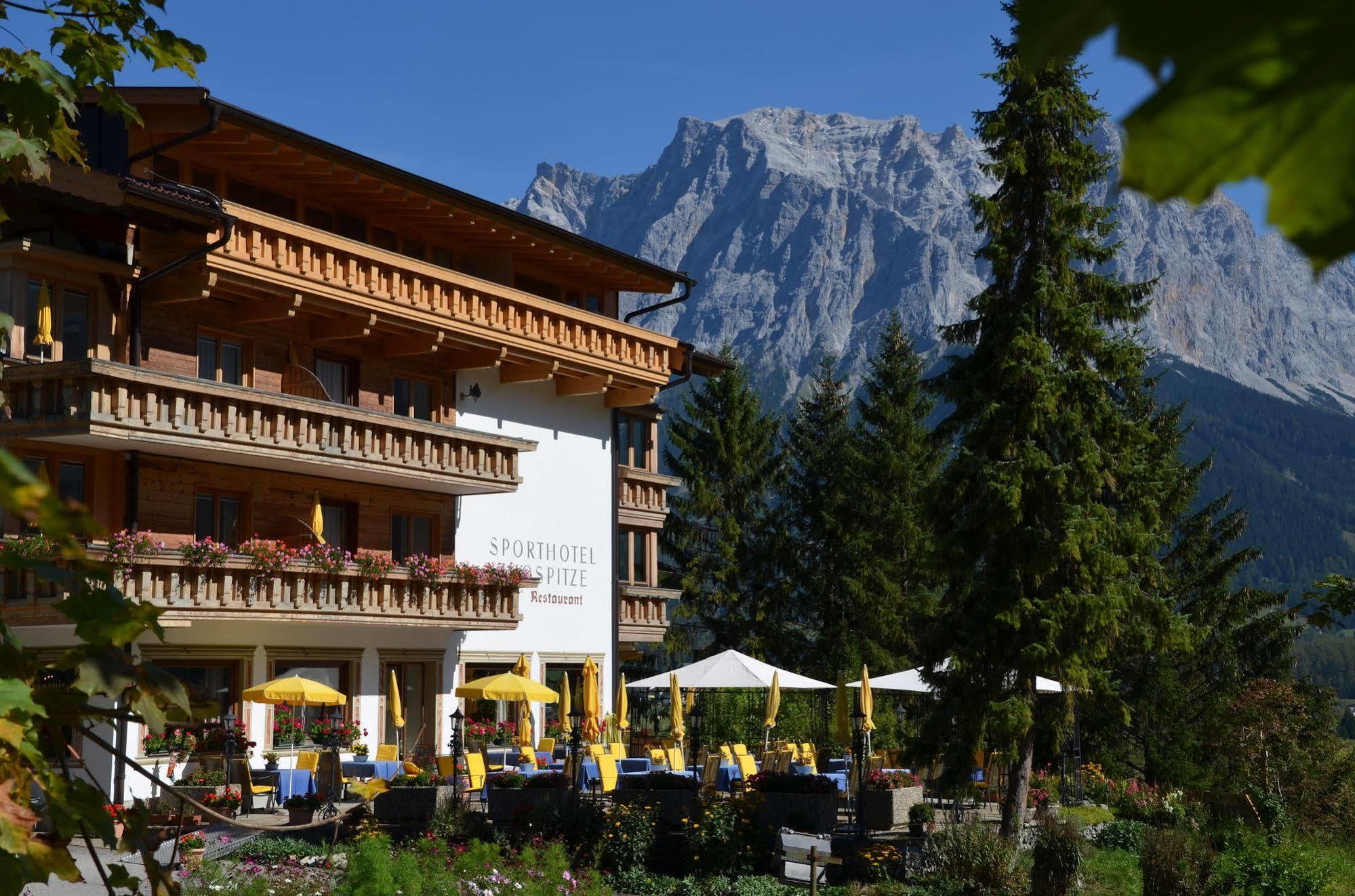 Sporthotel Zugspitze Лермос Экстерьер фото
