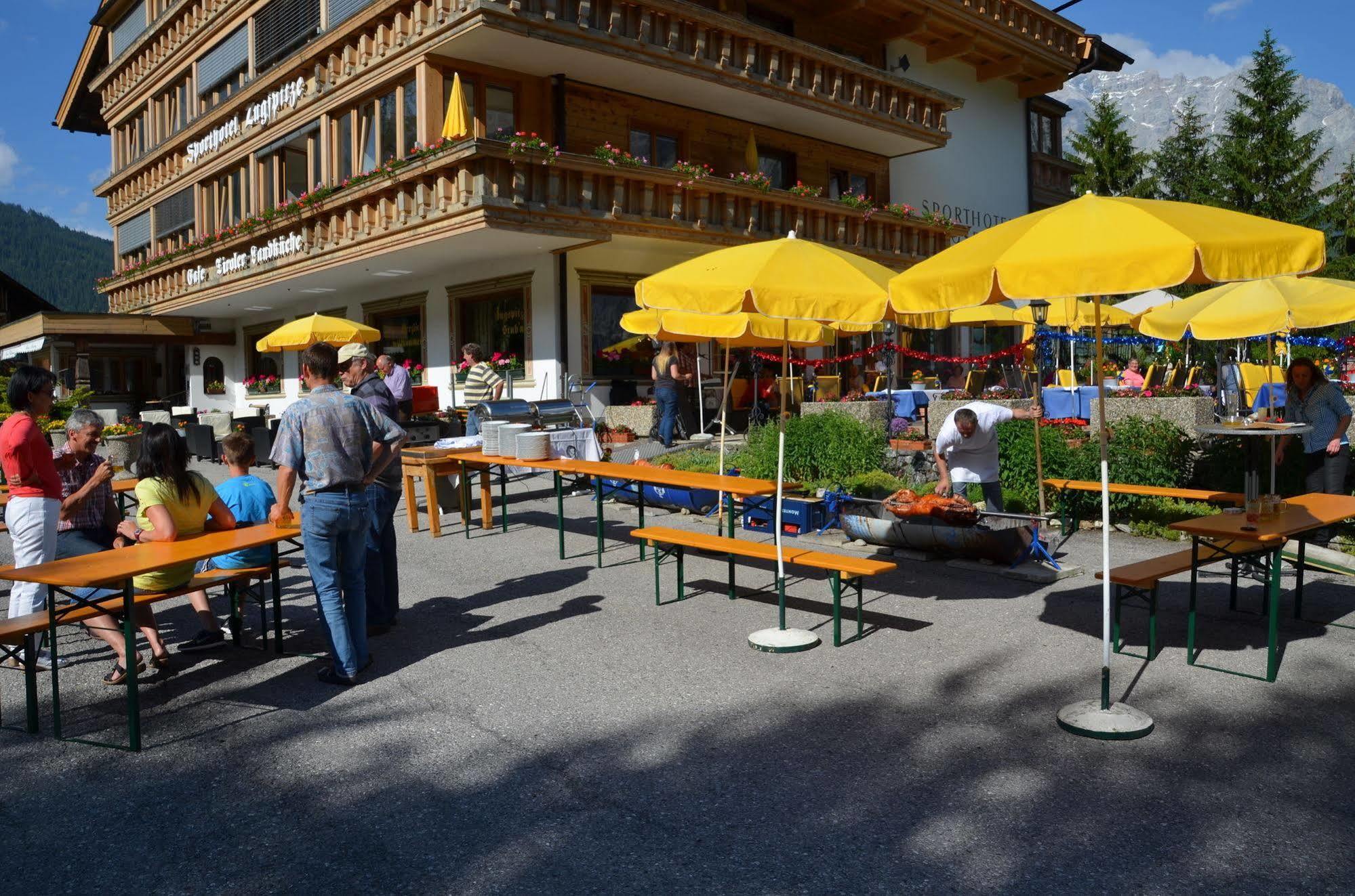 Sporthotel Zugspitze Лермос Экстерьер фото