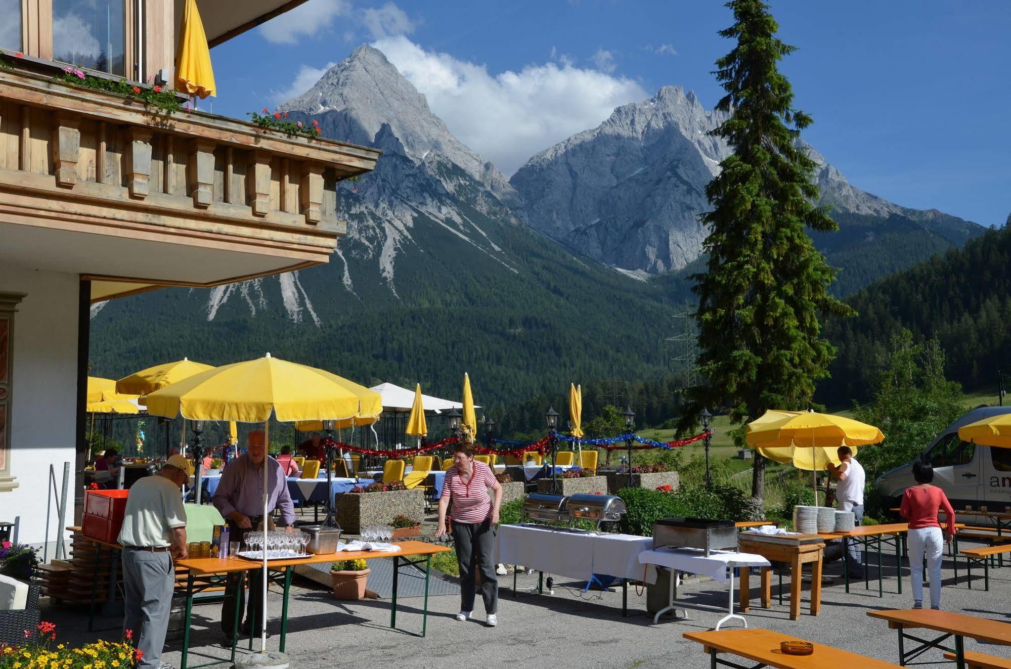 Sporthotel Zugspitze Лермос Экстерьер фото