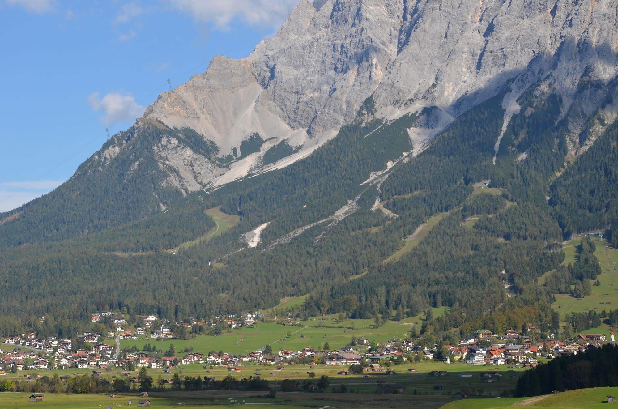 Sporthotel Zugspitze Лермос Экстерьер фото